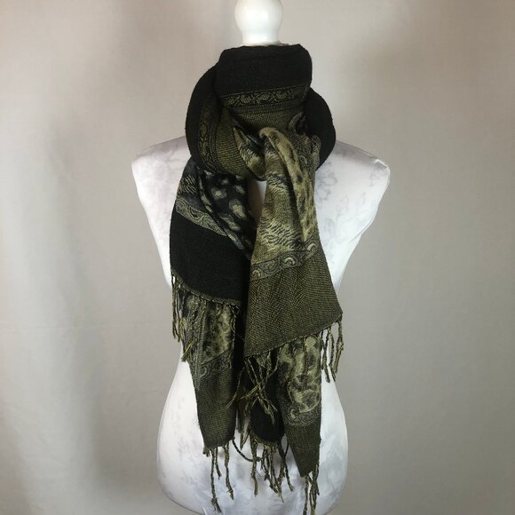 Vintage Pashmina-Style Jacquard Shawl – Olive & Black Reversible Wrap - Picture 5 of 15
